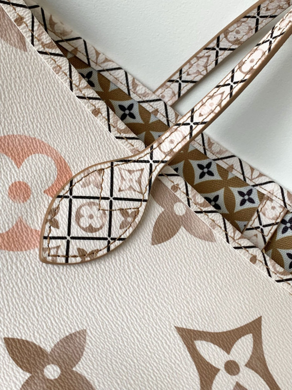 l**is V*t*n neverfull mm