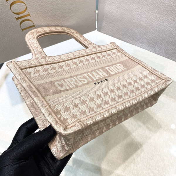 D*or book tote mini