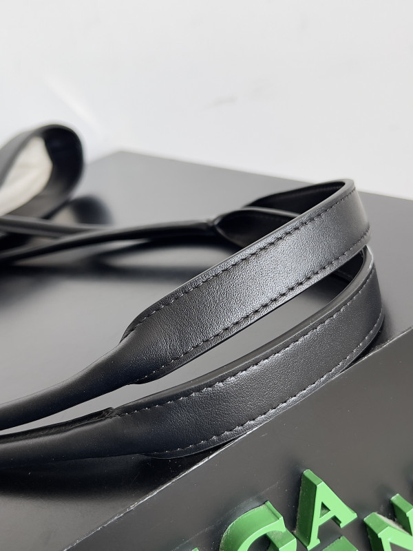 Bo*te*ga ve*ne*ta portello tote