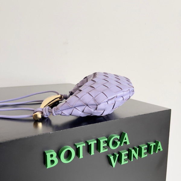 Bo*te*ga ve*ne*ta mini sardine top handle bag