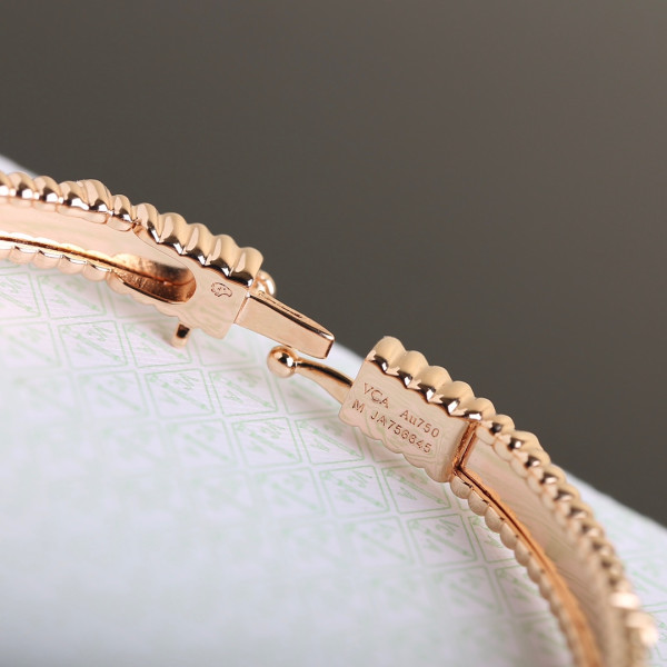 Van Cleef & Arpels Perlée BRACELET