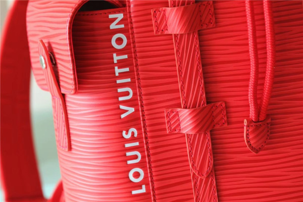 l**is V*t*n christopher mm