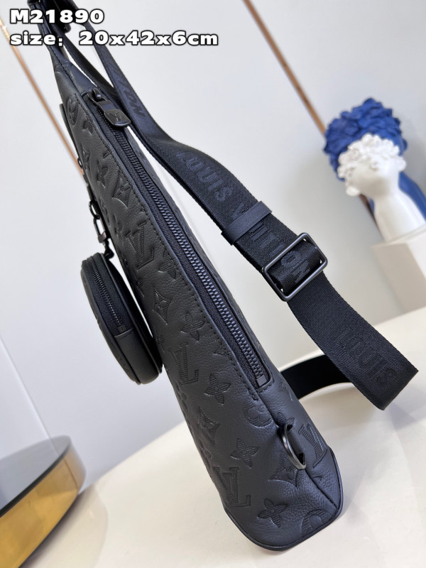 l**is V*t*n duo slingbag