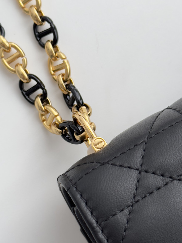 D*or miss caro mini bag