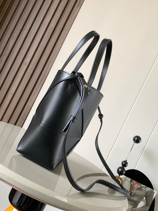 LOEWE Puzzle Fold Tote in shiny calfskin