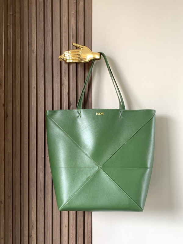 LOEWE Puzzle Fold Tote in shiny calfskin
