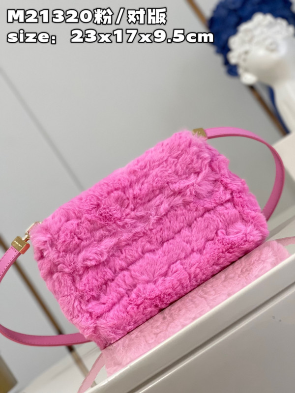 l**is V*t*n twist mm