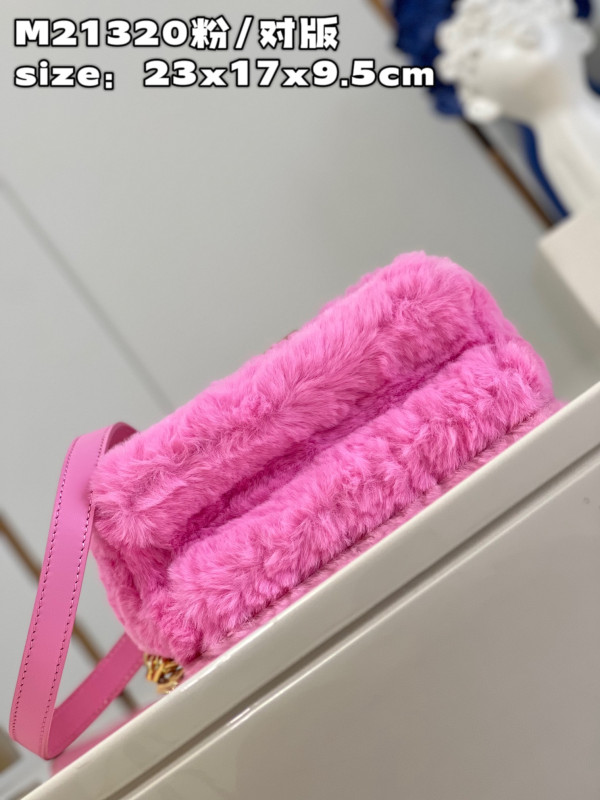 l**is V*t*n twist mm