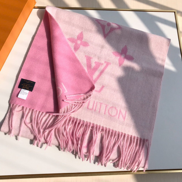 l**is V*t*n reykjavik scarf