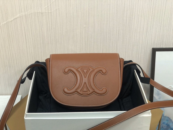 Ce**e folco cuir triomphe