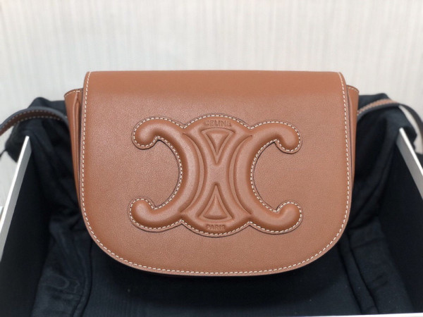 Ce**e folco cuir triomphe