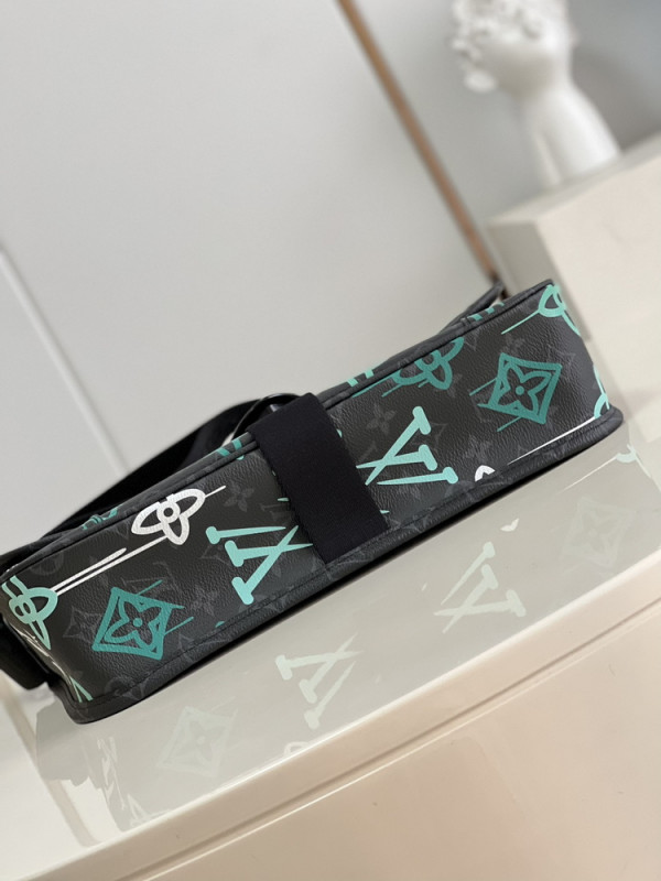 l**is V*t*n archy messenger mm