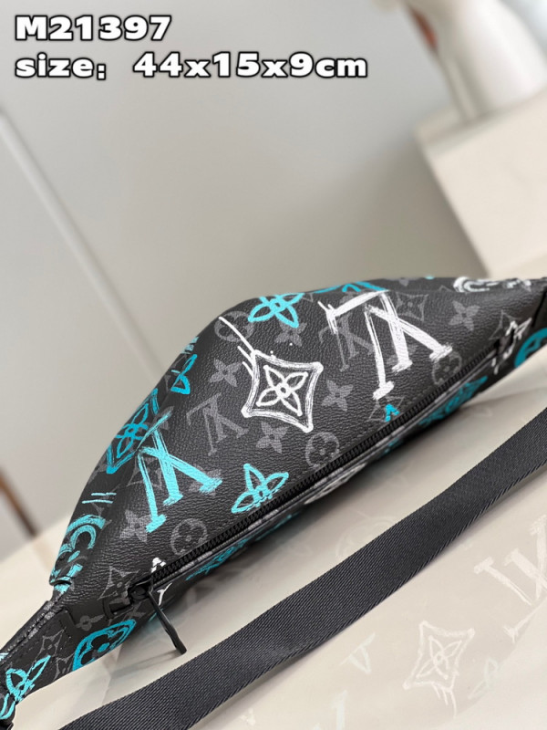 l**is V*t*n discovery bumbag