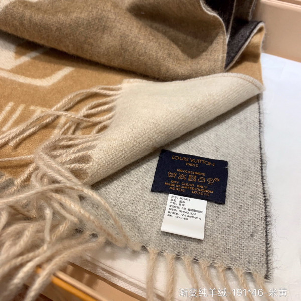 l**is V*t*n reykjavik gradient scarf