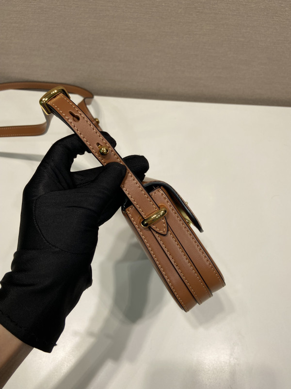 Pra*a patent bag-20*10*4cm