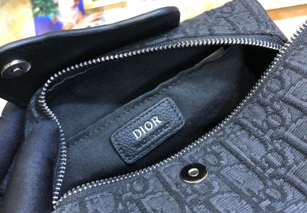 D*or lingot toiletry bag