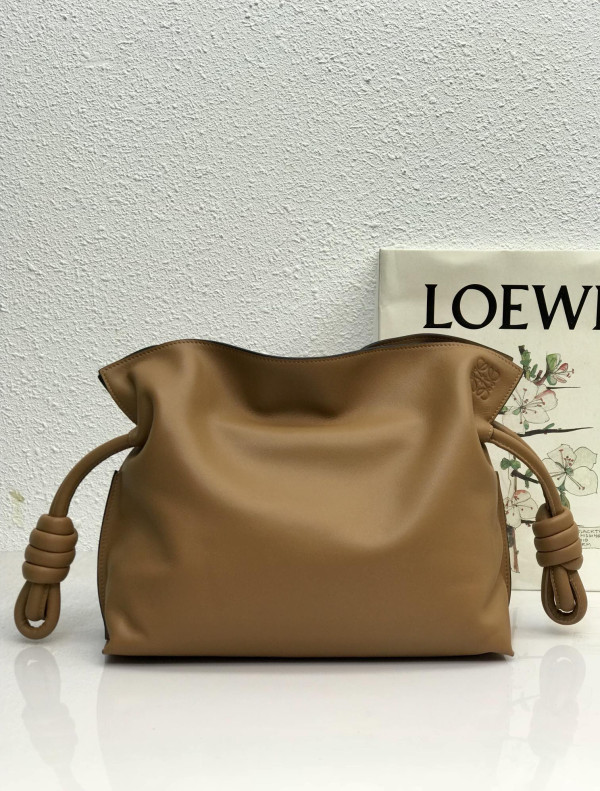 LOEWE Flamenco clutch