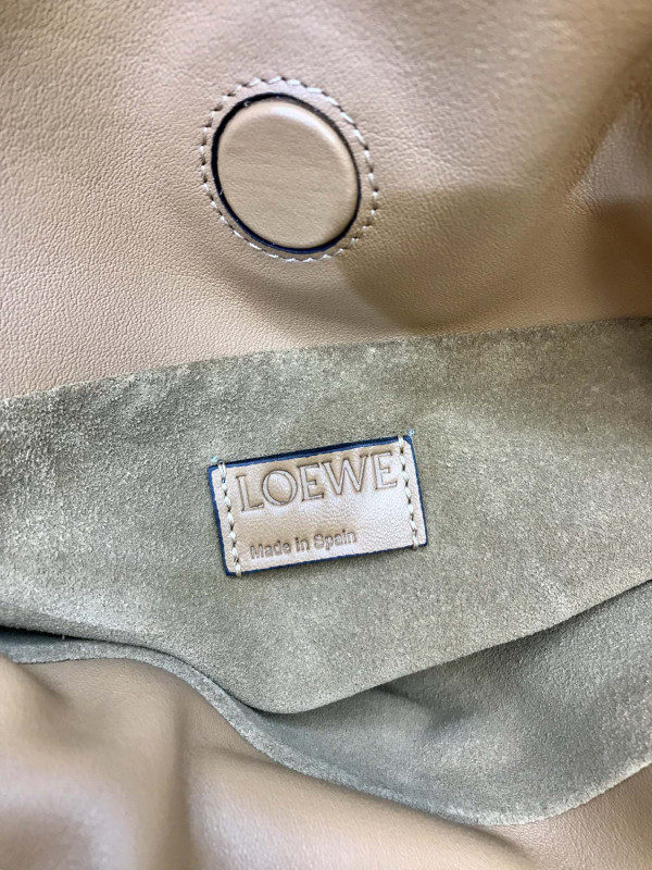 LOEWE Flamenco clutch