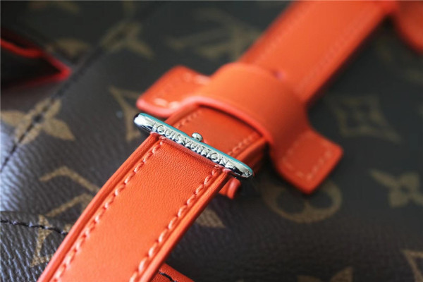 l**is V*t*n christopher mm