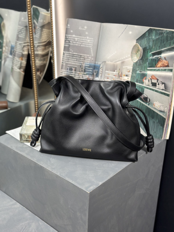 LOEWE Flamenco clutch