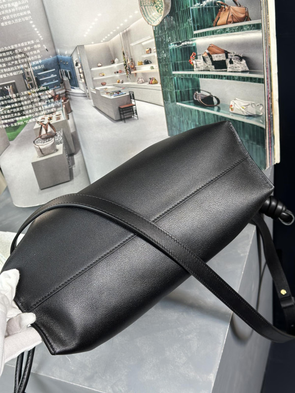 LOEWE Flamenco clutch