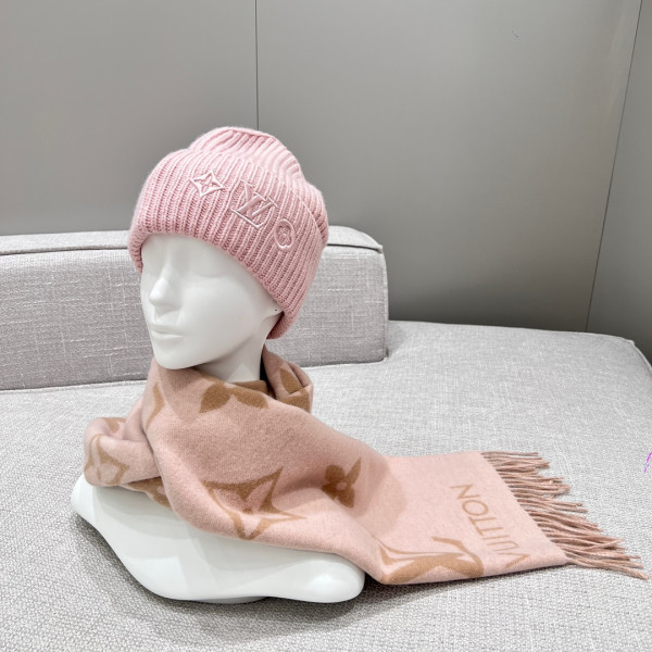 l**is V*t*n reykjavik scarf