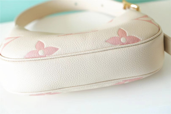 l**is V*t*n mini moon