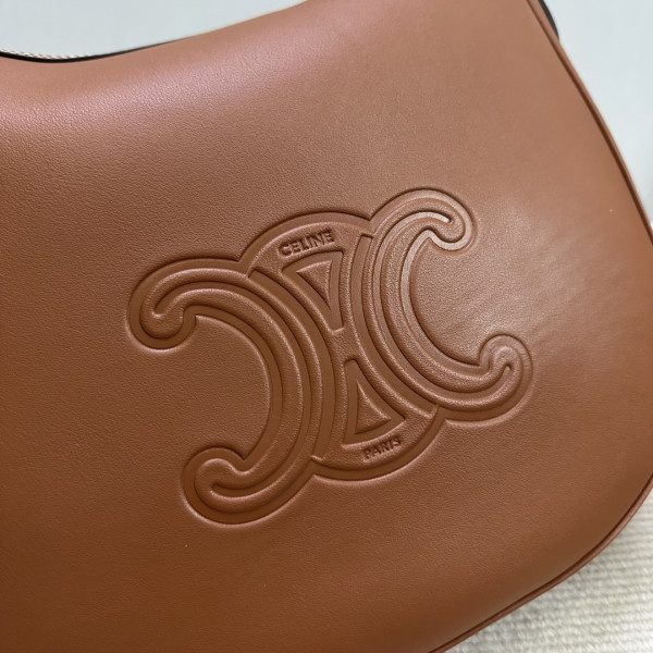 ce**e heloise cuir triomphe bag in S*pple calfskin