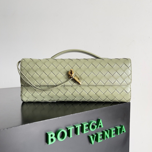 Bo*te*ga ve*ne*ta long clutch andiamo with handle
