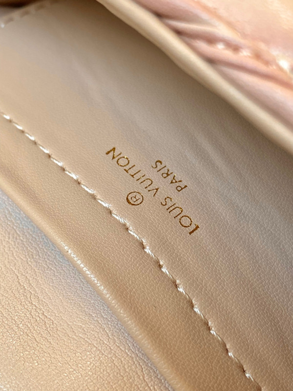 l**is V*t*n pico go-14-15*10*6.5cm