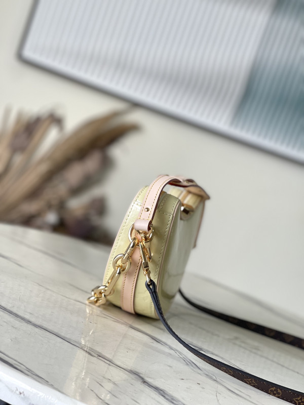 l**is V*t*n croissant pm