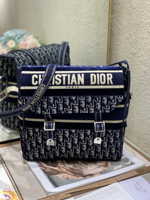 D*or oblique D*orcamp messenger bag