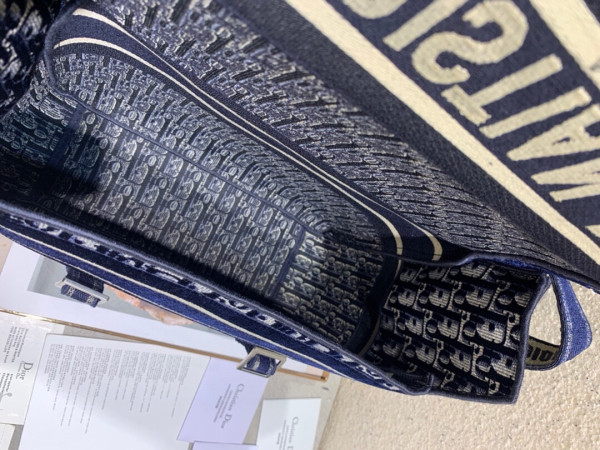 D*or oblique D*orcamp messenger bag