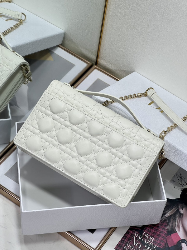 lady D*or-24*14*7.5cm