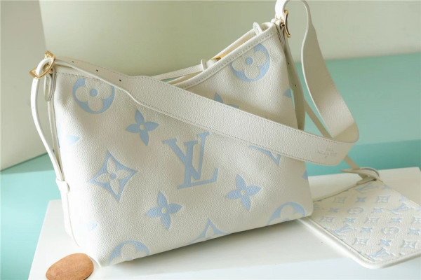 l**is V*t*n carryall pm