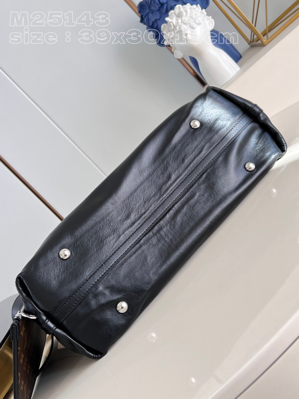 l**is V*t*n carryall mm- 39 x 30 x 15cm