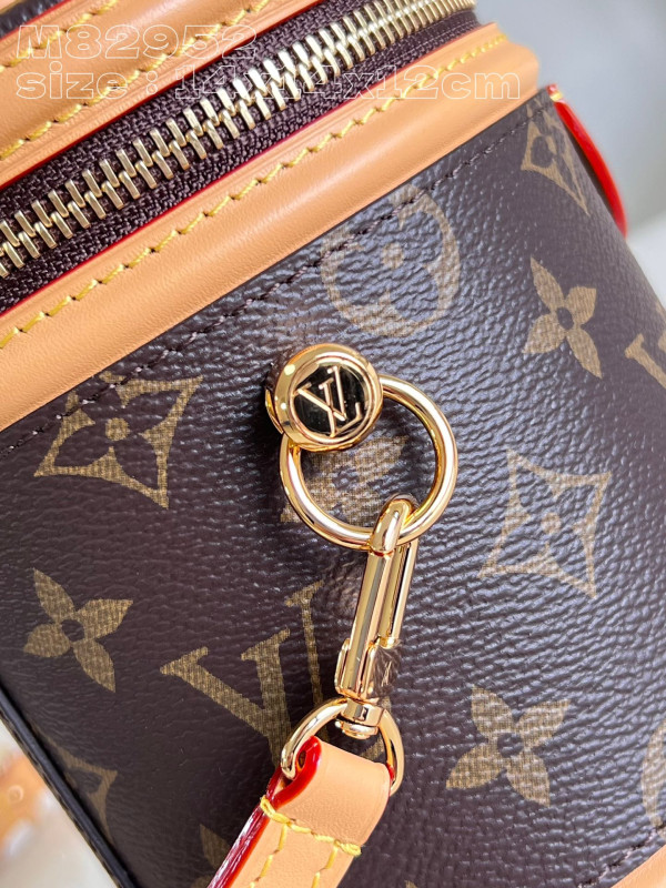 l**is V*t*n nano cannes -14.5 x 14 x 12cm