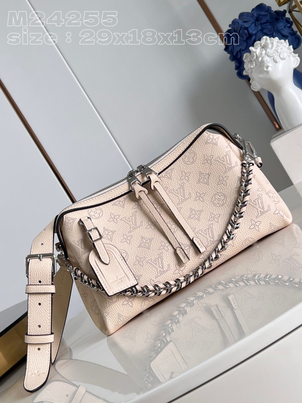 l**is V*t*n hand it all pm - 29 x 18 x 13cm