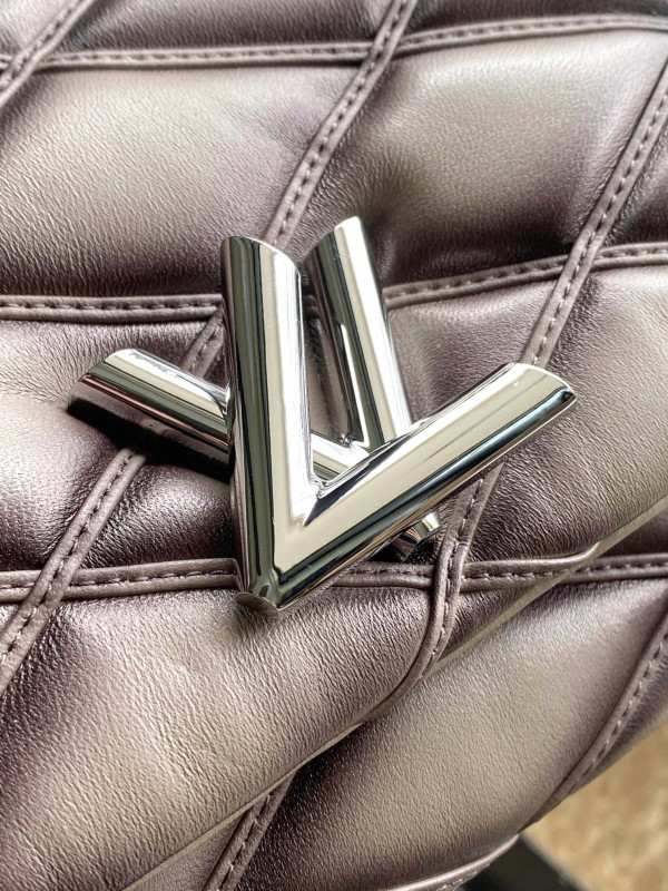 l**is V*t*n go-14 mm