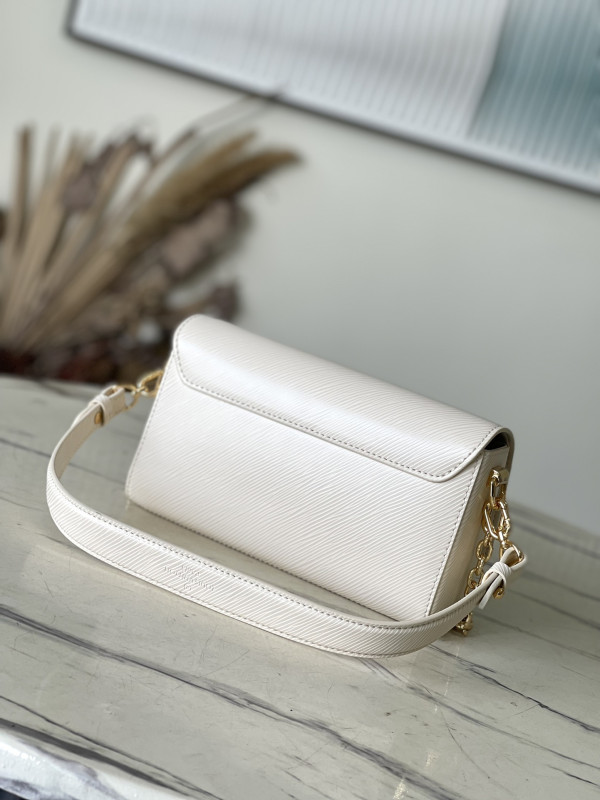 l**is V*t*n twist-23.5*12*7 cm