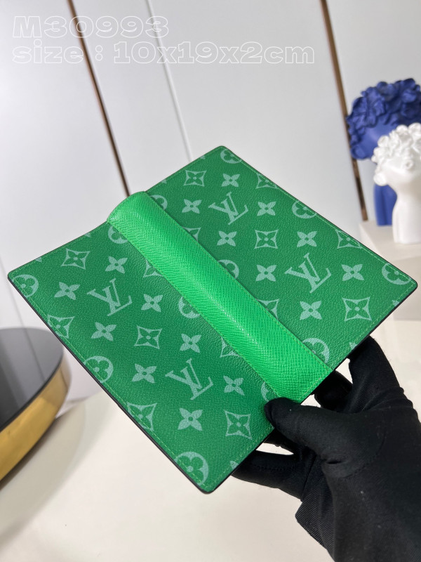 l**is V*t*n brazza wallet-10*19*2cm