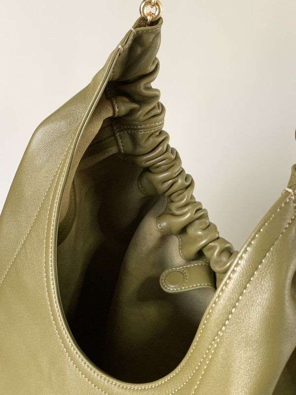 Loewe Squeeze Bag-34*33*13.5CM