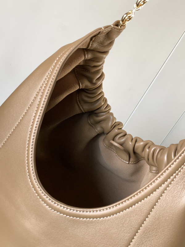 Loewe Squeeze Bag-34*33*13.5CM