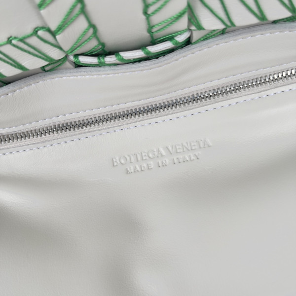 Bo*te*ga ve*ne*ta cassette-23*15*5.5cm