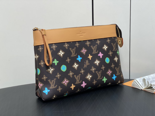 l**is V*t*n pochette voyage souple-32*21*8cm