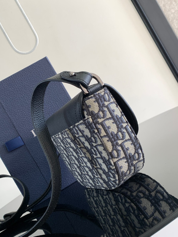 D*or saddle messenger bag-19.5*13*4.3 cm