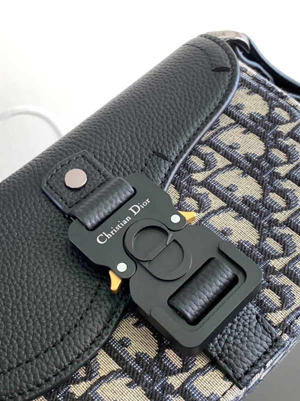 D*or saddle messenger bag-19.5*13*4.3 cm