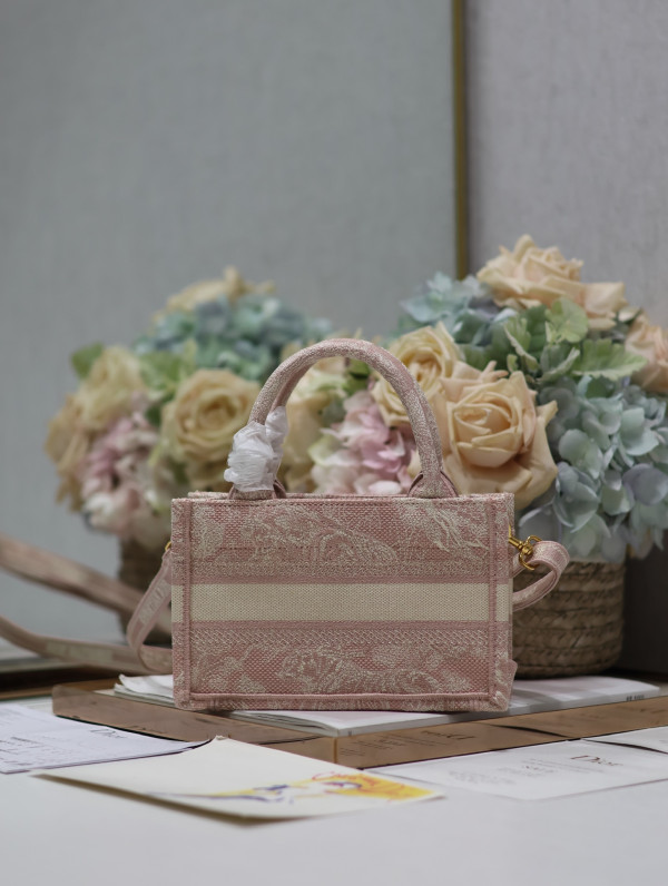 D*or mini book tote-21.5*13*7.5cm