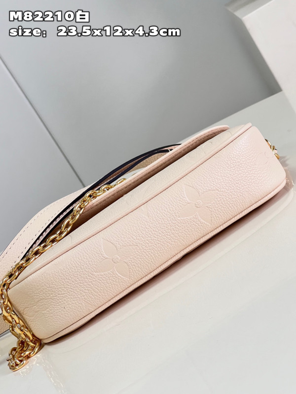 l**is V*t*n wallet on chain ivy-23.5*12*4.3cm