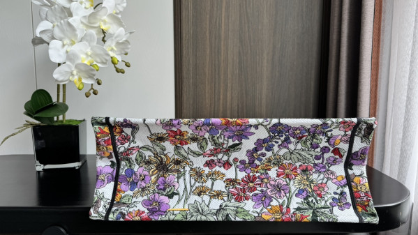 large D*or book tote-42*35*18.5cm